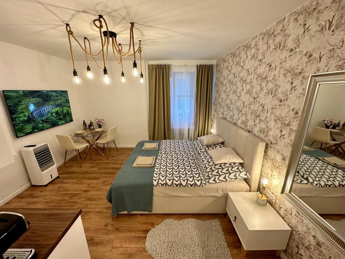 Appartamento Castle Hill In Old Town Of With Free Parking Bratislava